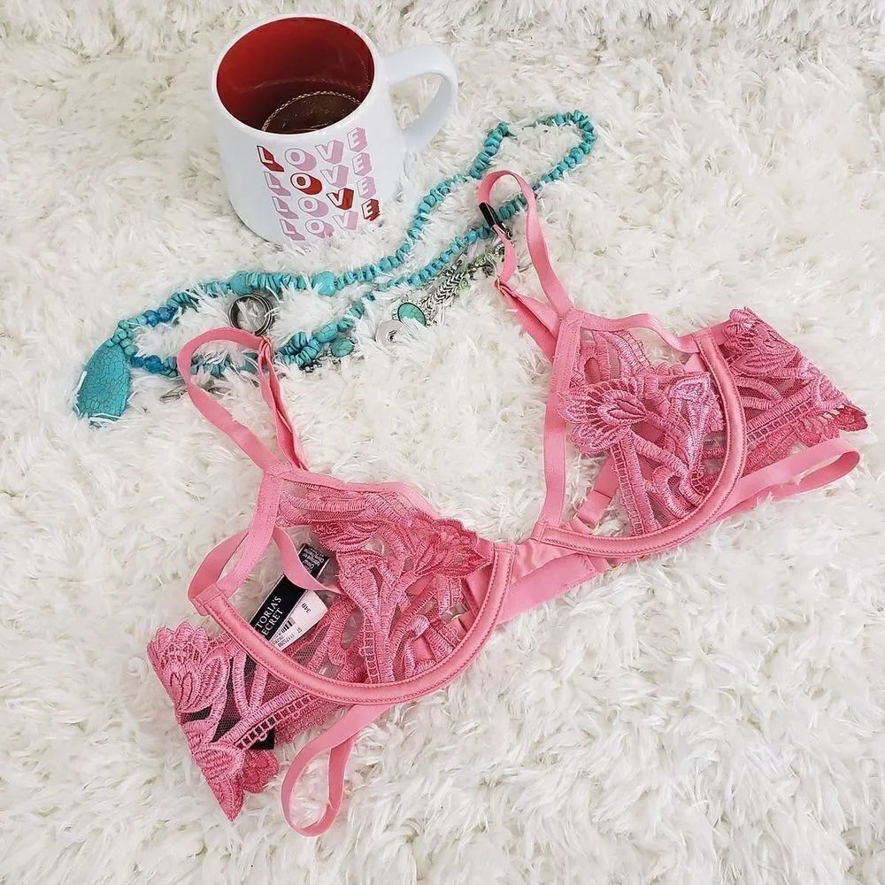 Victoria's Secret 34B Pink Lace Embroidery Floral low cut Demi Sexy Bra